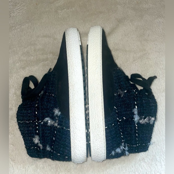 🔥CHANEL Woman’s Blk Suede Tweed Lace Up Sneakers Eur 39.5 / US 8.5 / Great Cond - Picture 8 of 10